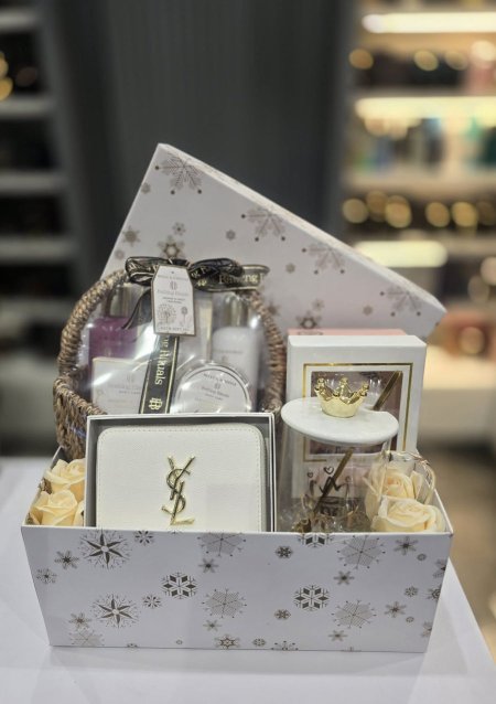 هدية الفخامة البيضاء